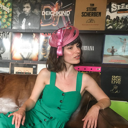 Fascinator Loop