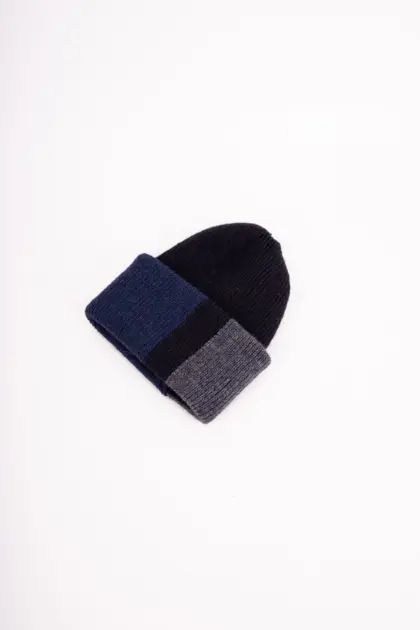 Grote Strickmütze mit Umschlag mehrfarbig