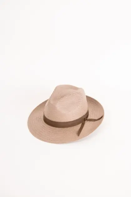 Bailey Winstone Sommerhut