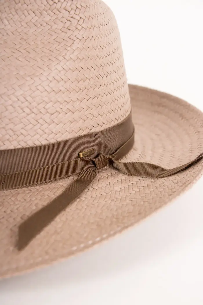 Bailey Winstone Sommerhut