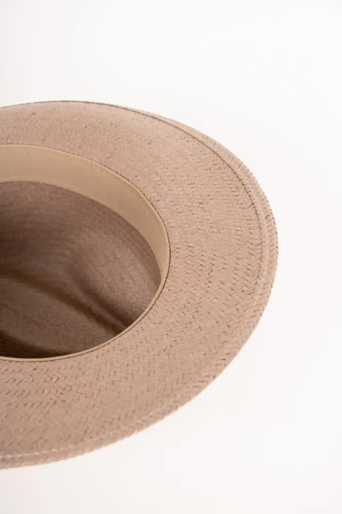 Bailey Winstone Sommerhut