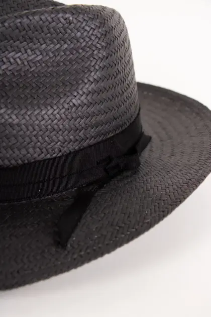 Bailey Winstone Sommerhut