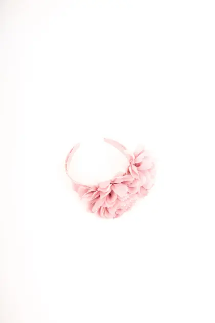 Fascinator mit Blumen und Schleier