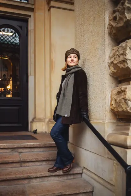 Atelier Falkenhagen Celine Grote soft gerippter Strickschal GOTS