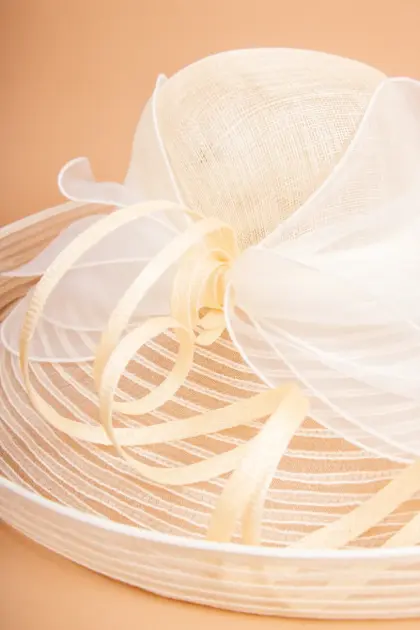 Großer Anlasshut aus Crinol