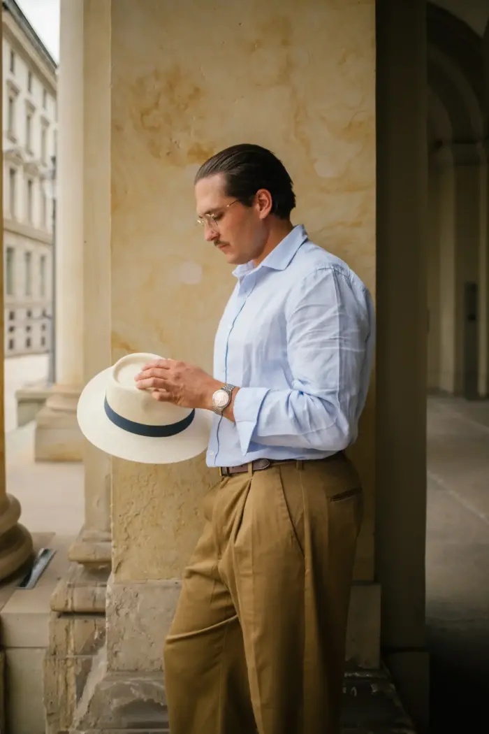 Vintimilla Hat Sydney torcido