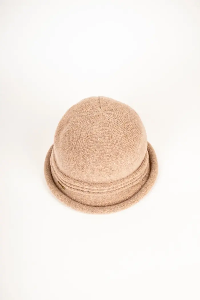 Strickhut aus Wolle mit Raffung Taupe