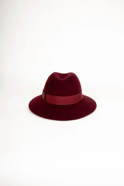 Panizza Delia mit abgenähtem Rand Bordeaux