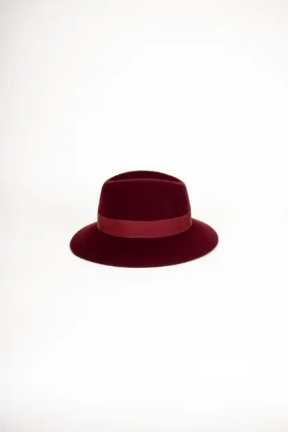 Panizza Delia mit abgenähtem Rand Bordeaux