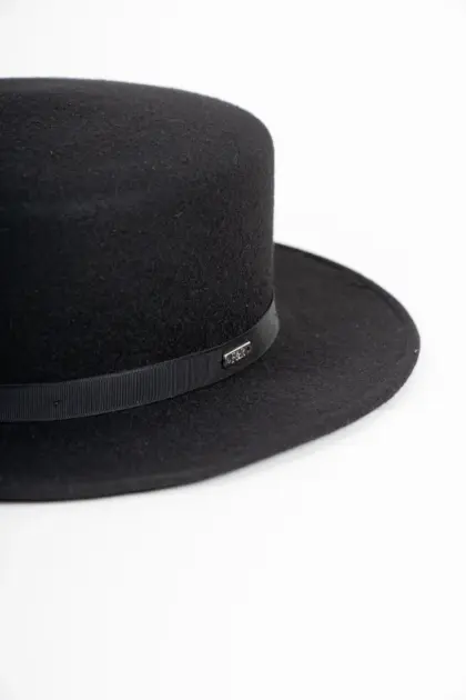 Fernandez y Roche Soft Boater