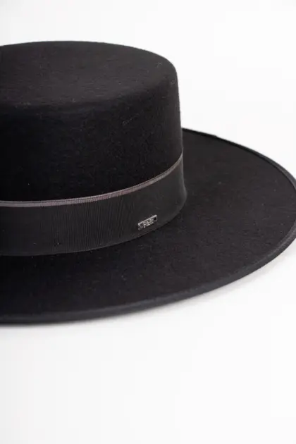 Fernandez y Roche Bolero Black