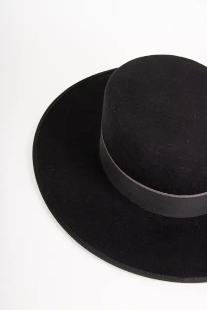 Fernandez y Roche Bolero Black