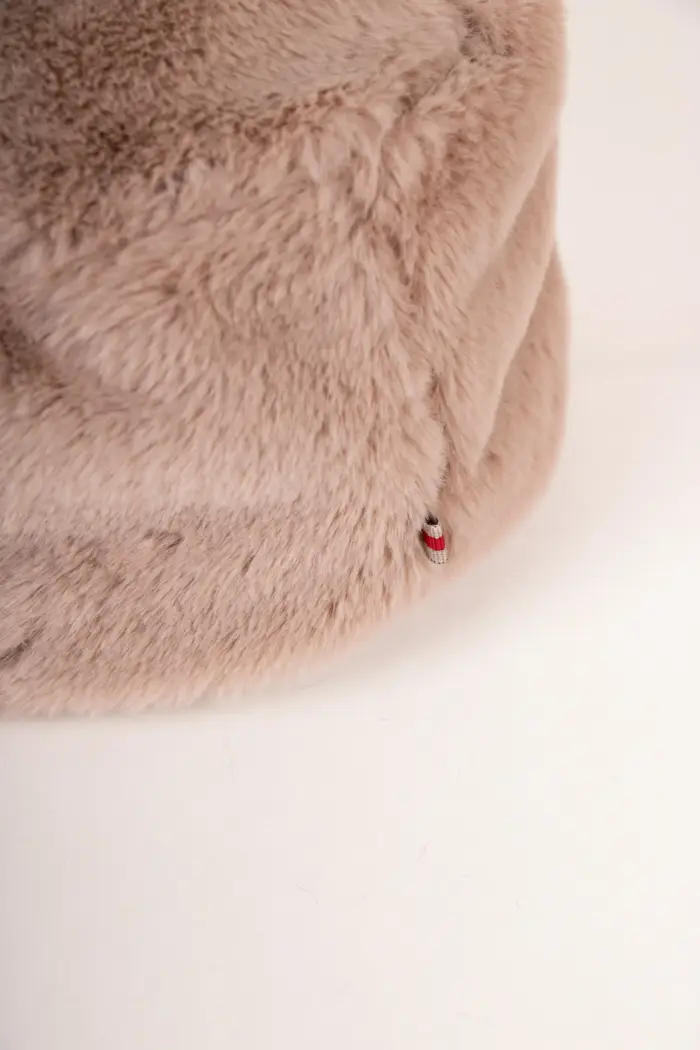 Bedacht Balsam Fake Fur Toque